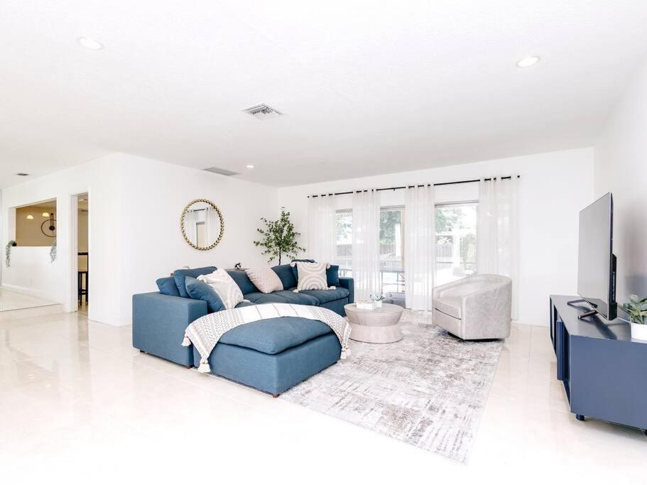 Modern Spacious 5-Bedroom Home With Pool Hollywood Eksteriør billede